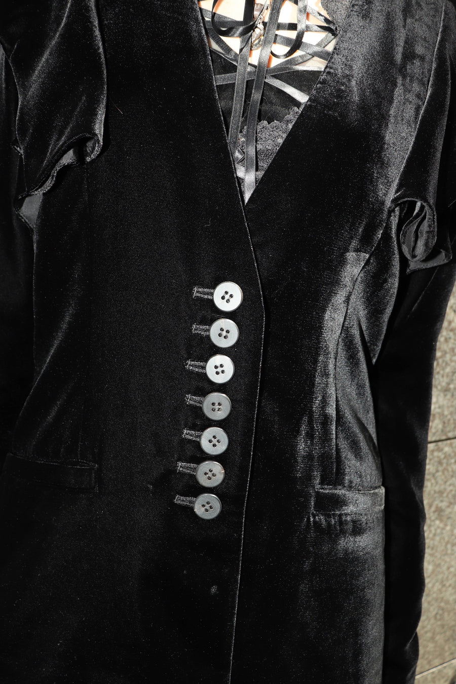 FETICO(フェティコ)のVELVET FRILL SHOULDER JACKETの通販｜PALETTE