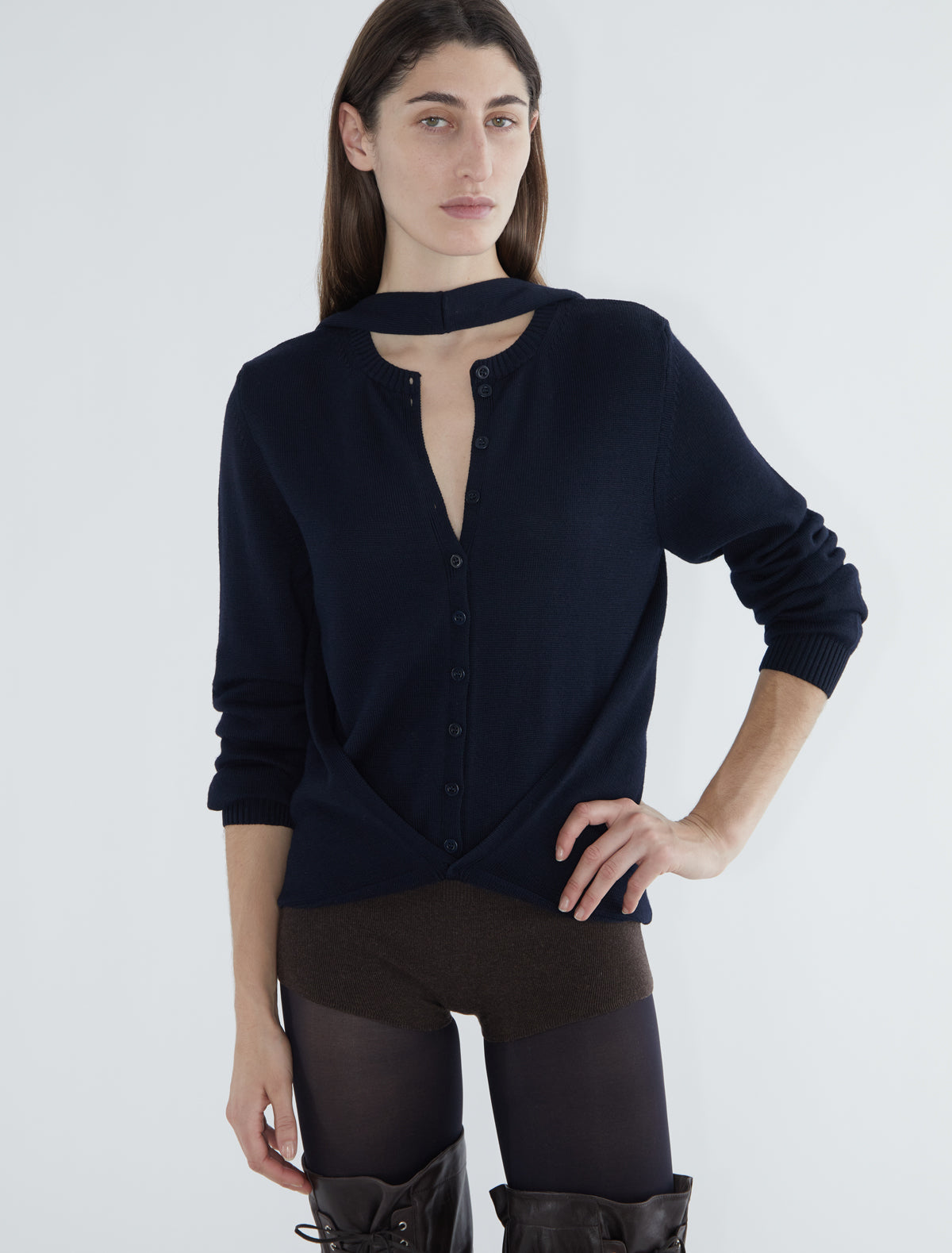 FAVI-Gris Oscuro – paloma wool