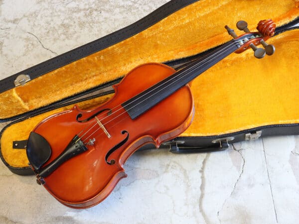 SUZUKI NO.220 1/4 ハードケース 弓付属 鈴木バイオリン