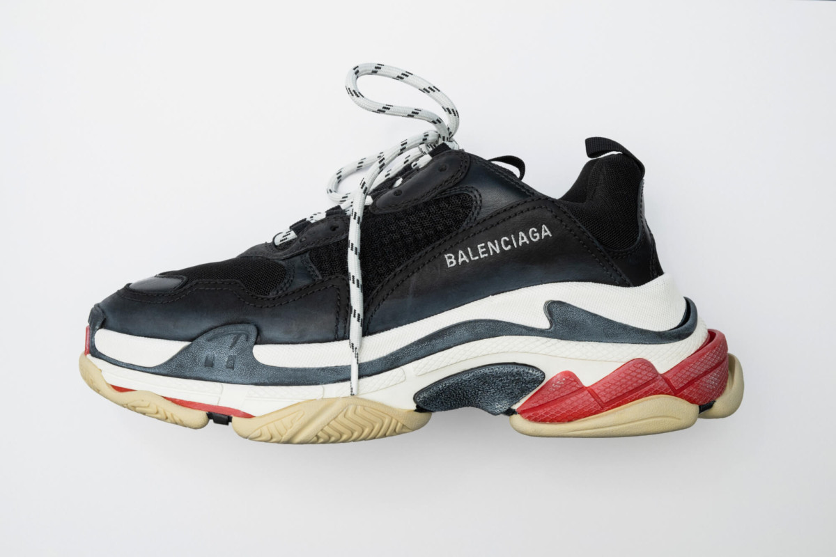 足元からオシャレになろう。ずっと憧れだったバレンシアガのTriple Sを