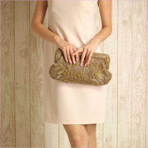 グレースコンチネンタルGRACE CONTINENTALビーズ刺繍クラッチバッグ