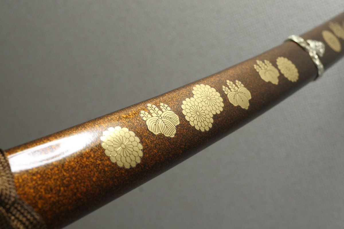 三條小鍛冶宗近本店さんから、とても素敵な模造刀「三日月宗近」が届い