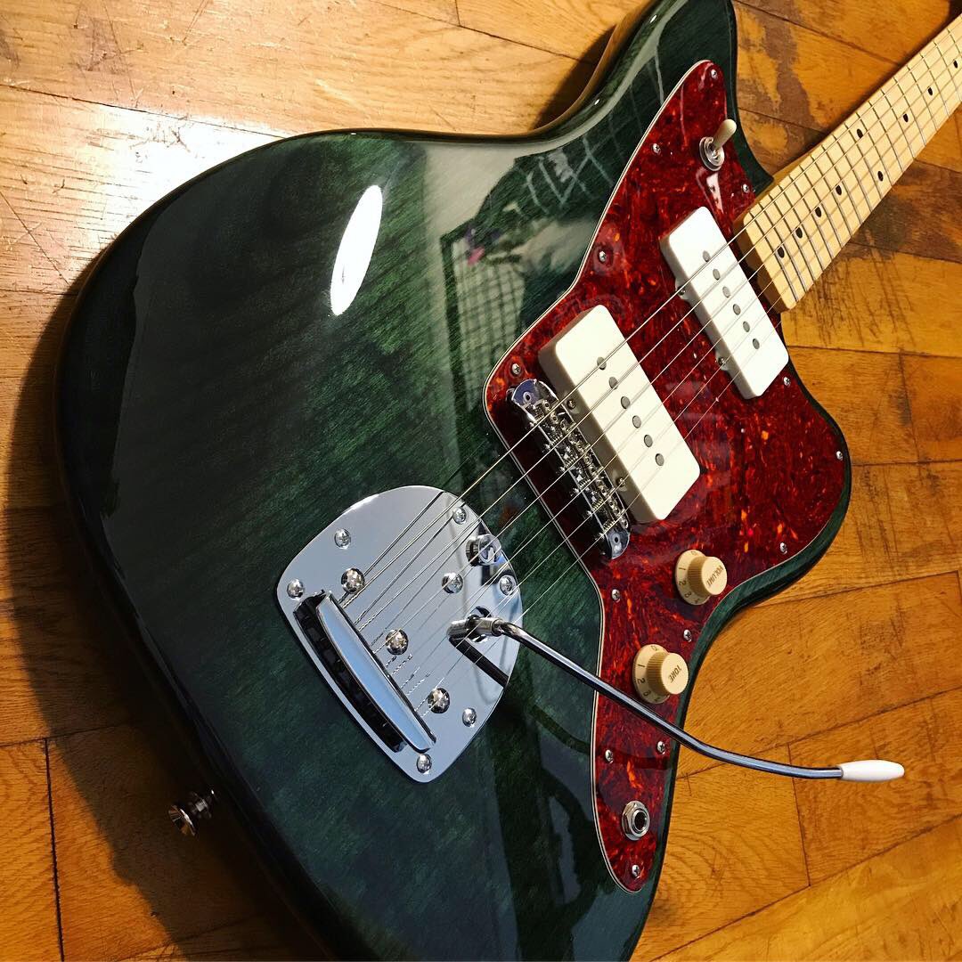 こちらも昨日完成したジャズマスター アーティスト様オーダーの1本