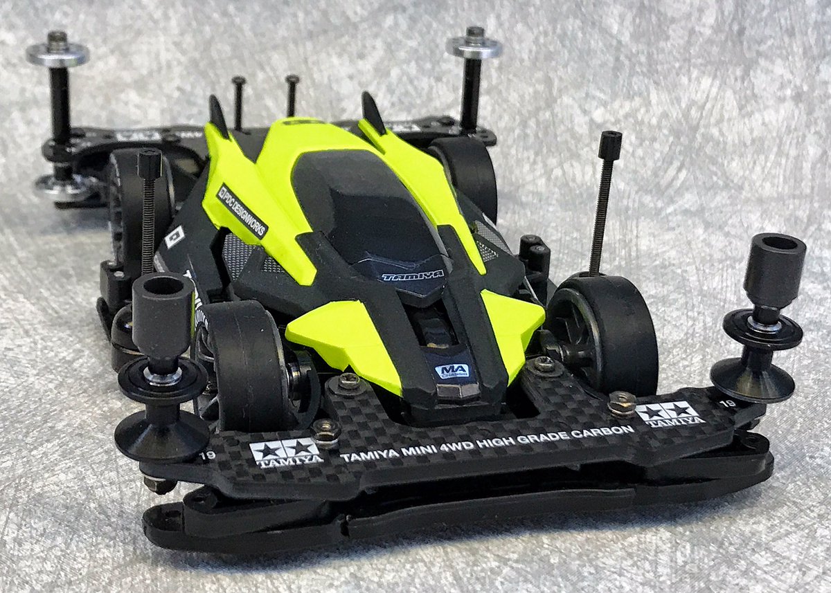 コンデレ】ユタカさんの『レーシング デクロス』。マットブラック