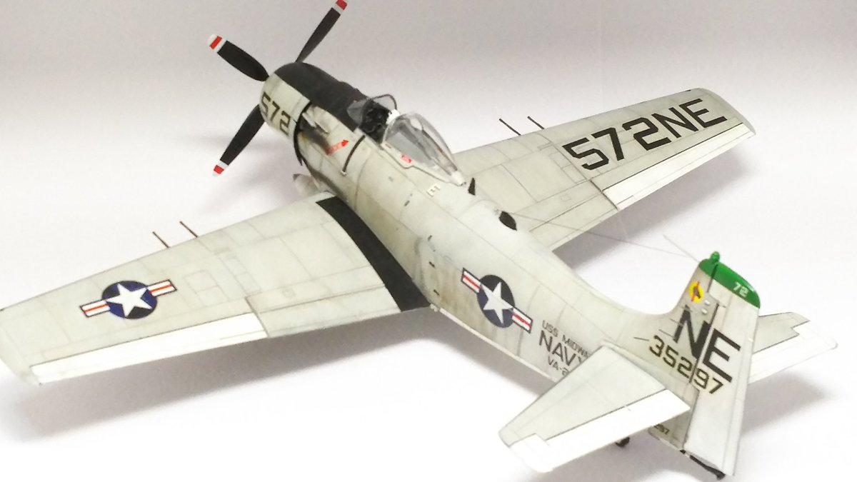 Special bomb !」 #タミヤ 1/48 A-1H Skyraider 完成です！ 便器爆弾を