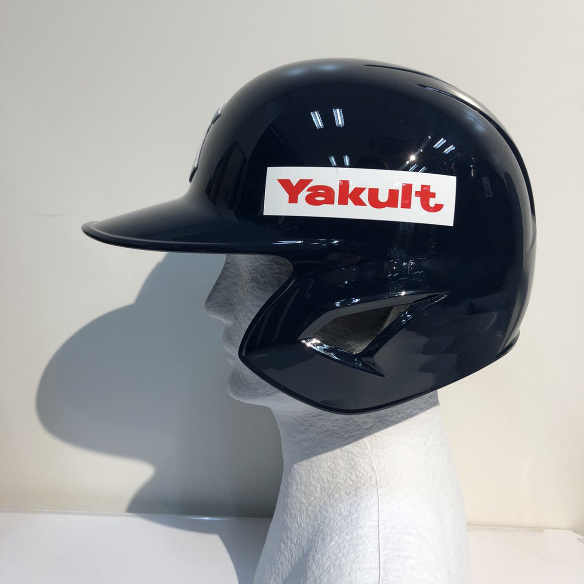 高校野球を中心に安全面や衛生面を考え最近はマイヘルメットを採用する