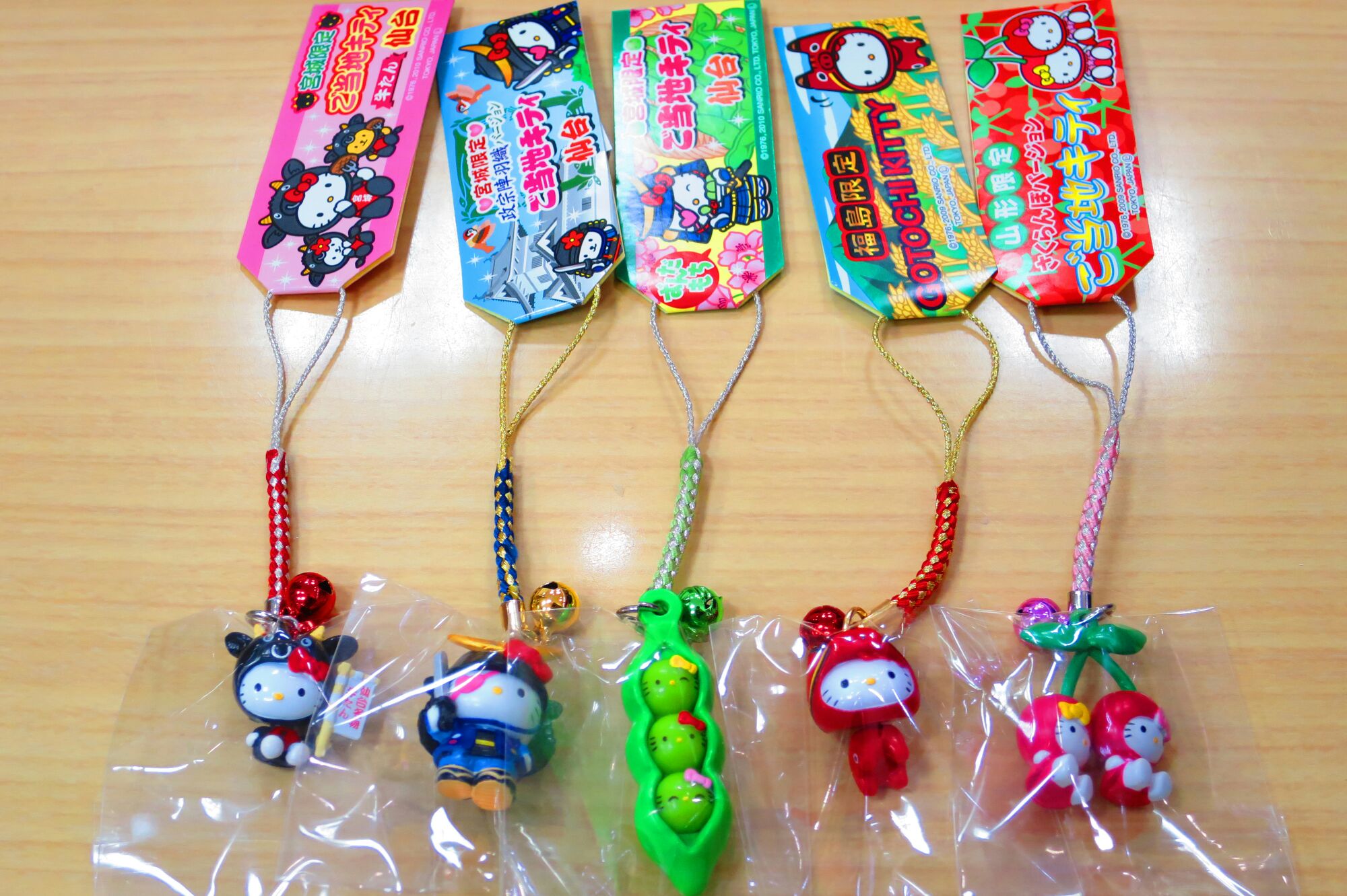 星*奨様 【レアあり】ご当地キティ根付 セット(D) 星*奨様 【レアあり