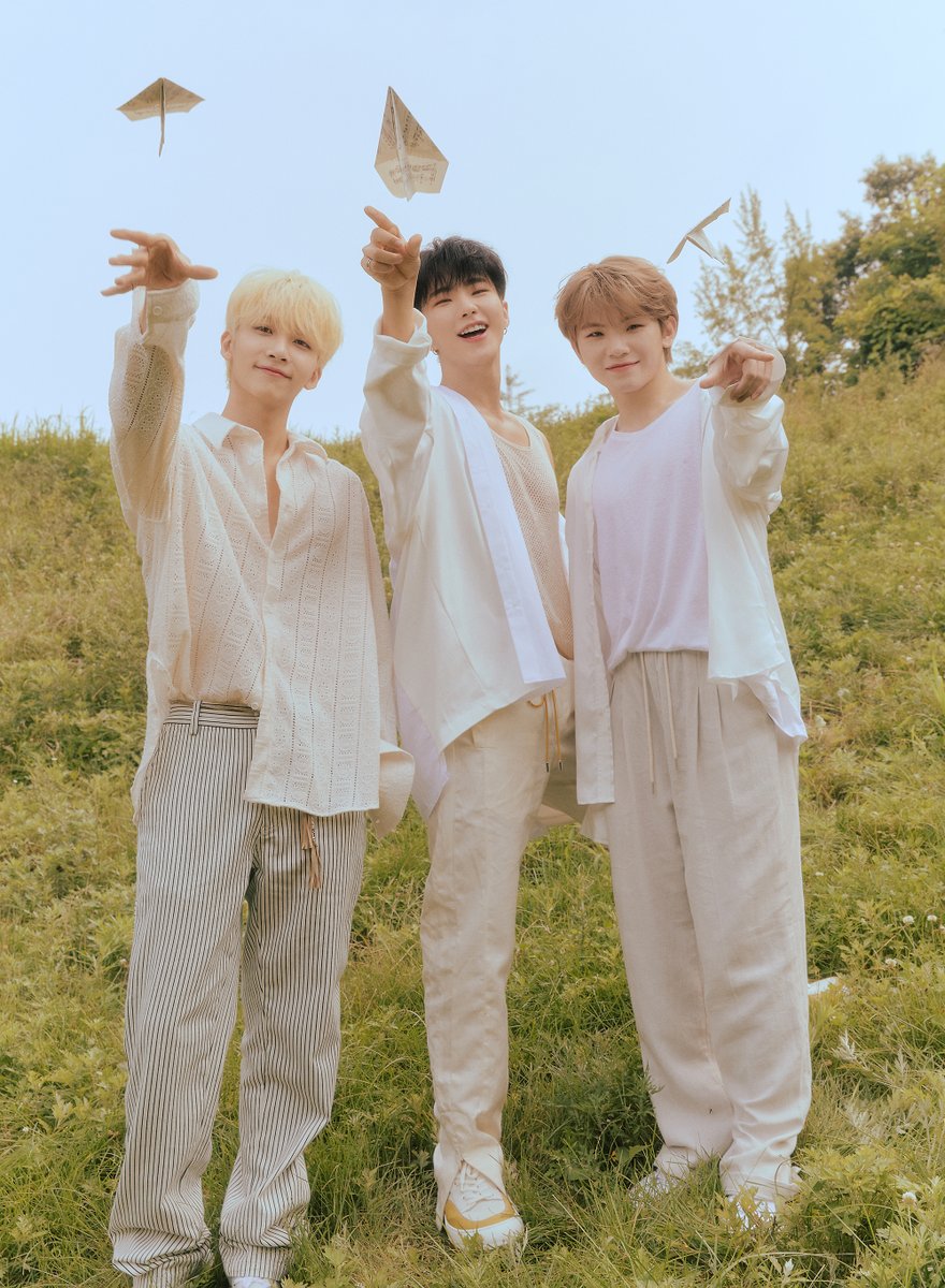 SEVENTEEN PHOTOBOOK 'SOCIAL CLUB : CARAT' Preview #SEVENTEEN