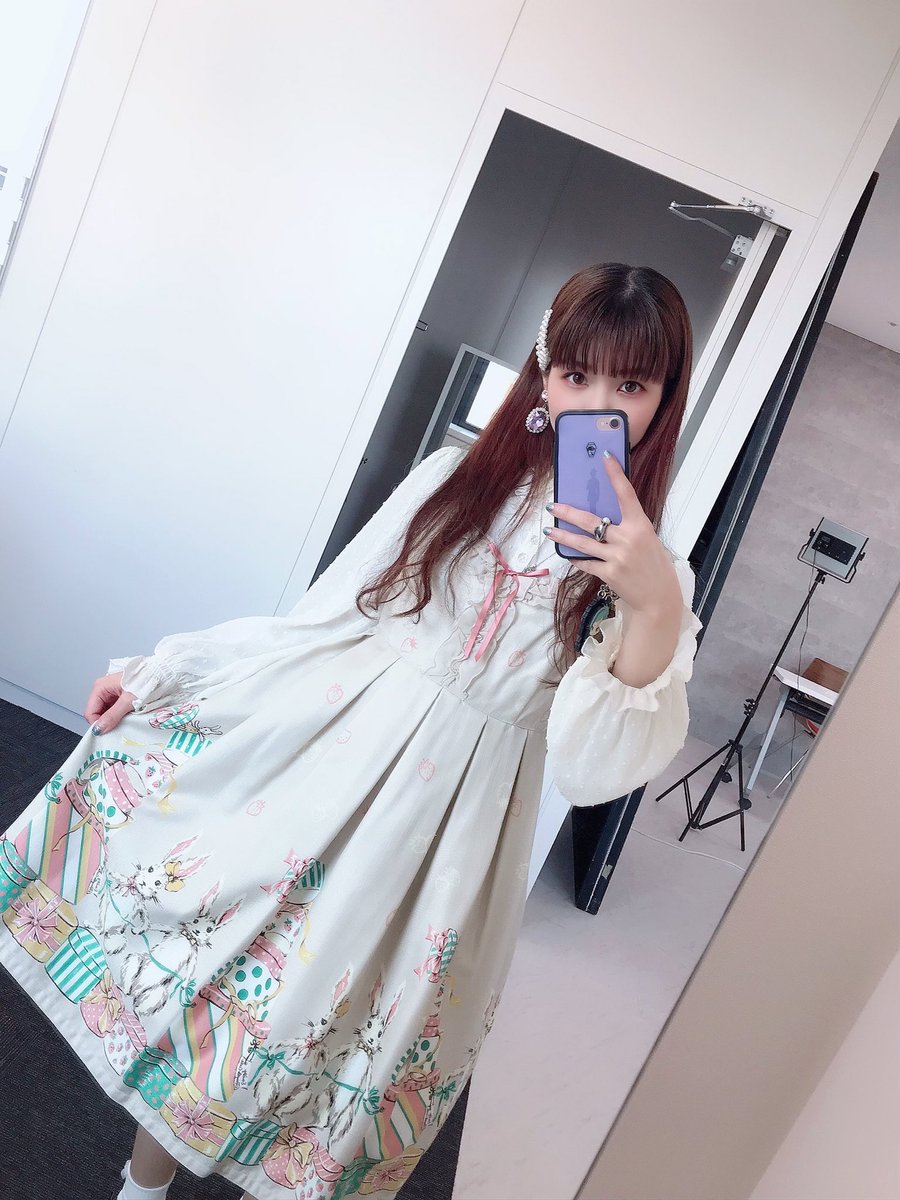 今日はエミキュさんの福袋に入ってたワンピースを着てみたよ☺️うさ