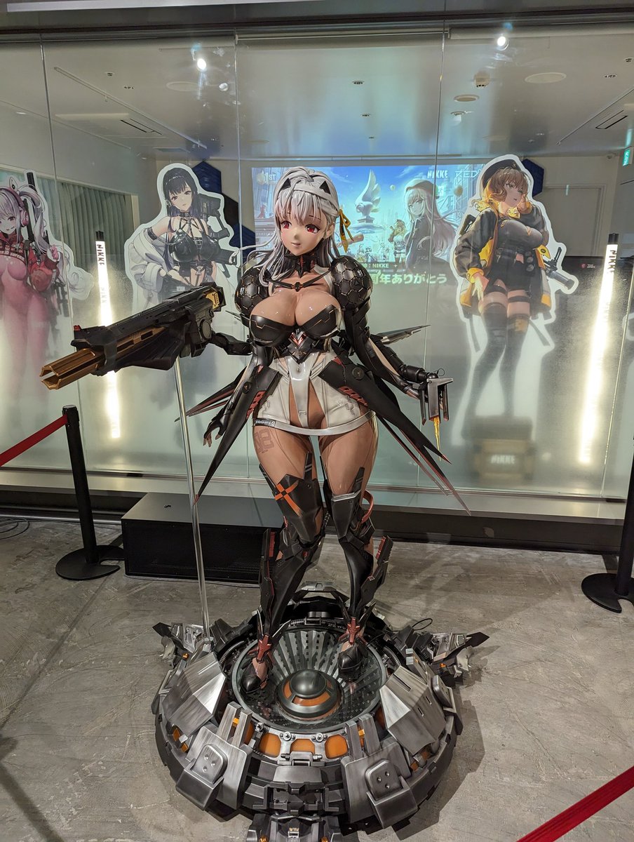 モダニアきたでー！ #NIKKE等身大モダニア #RED東京タワー