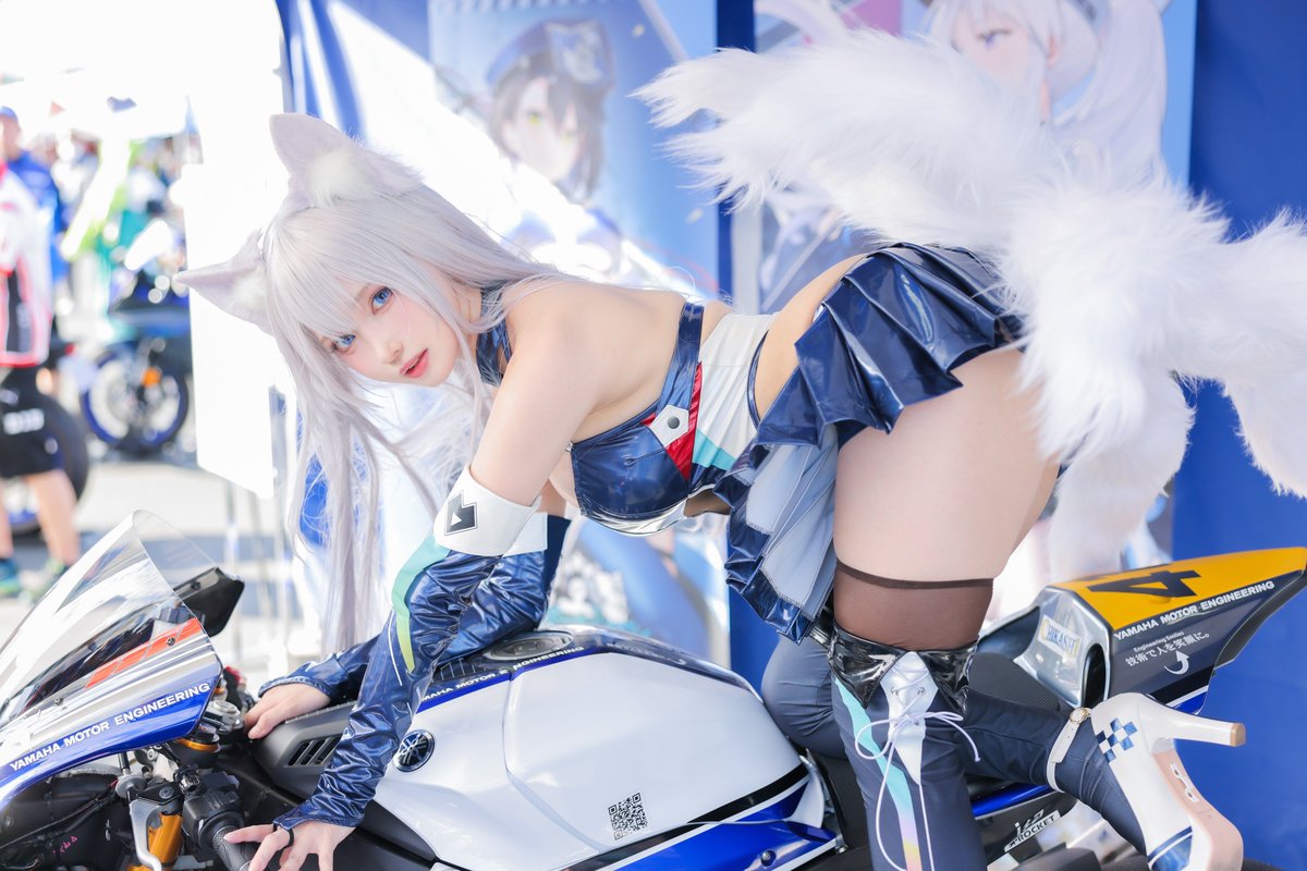 アズレン8耐 、RQ信濃のコスプレで参加させていただいてます💠 明日も