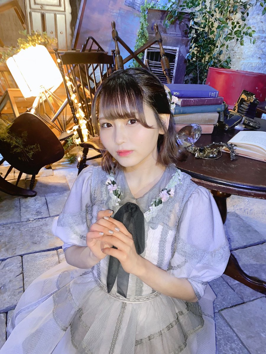 LOVE 11th single 「 あの子 コンプレックス 」 MV公開です𓂃