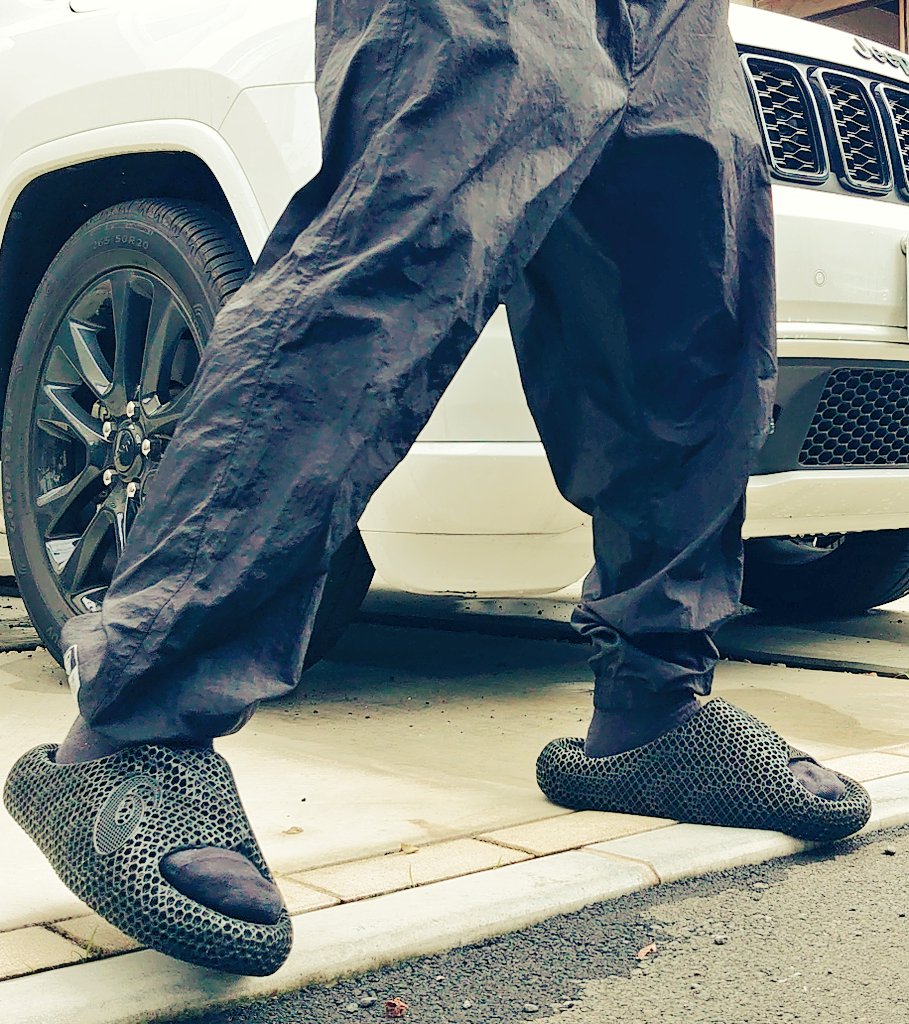 話題のアシックス ACTIBREEZE 3D SANDALは走った後の足を休めるための