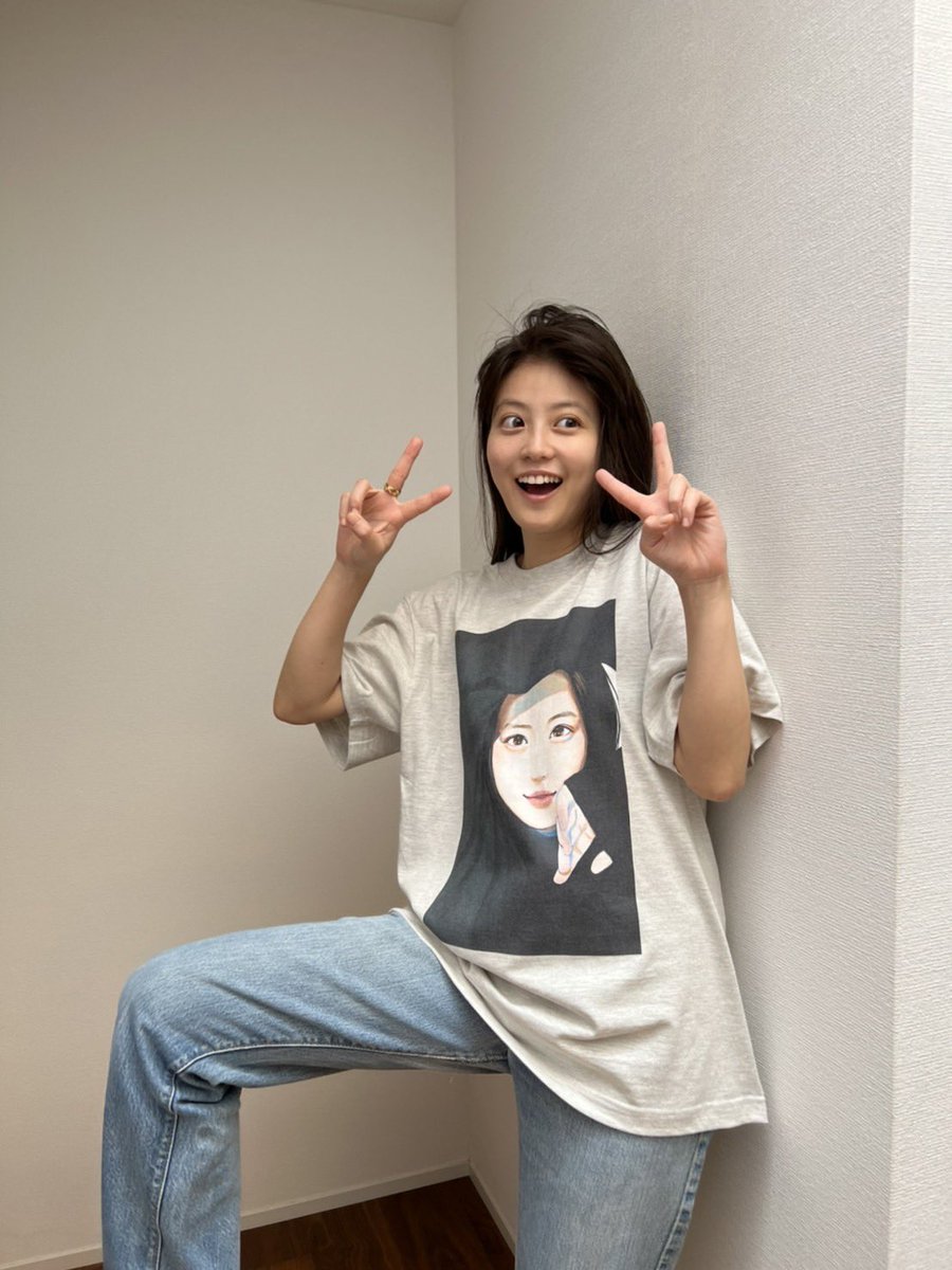 続き 本日からNEW🌟グッズが受注販売開始!! 『アクリルスマホスタンド