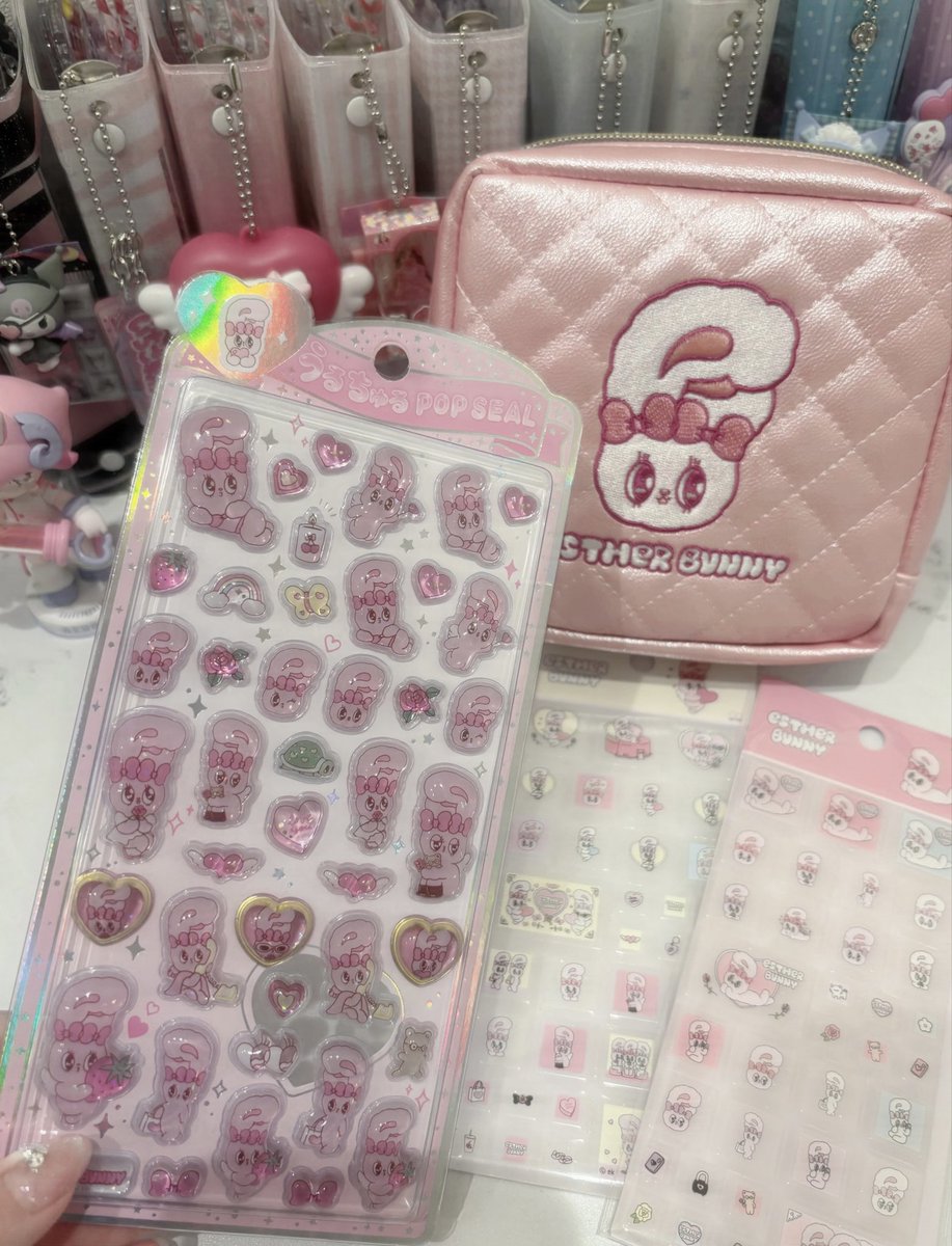 エスターバニーのうるちゅるポップシールもう店頭に並んでたんだけど
