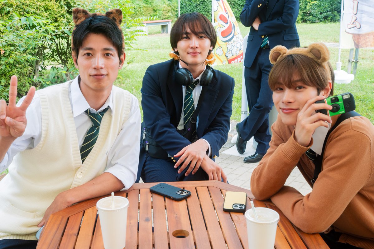 修学旅行で仲良くないグループに入りました 🚌第𝟐話見逃し配信中💨 二