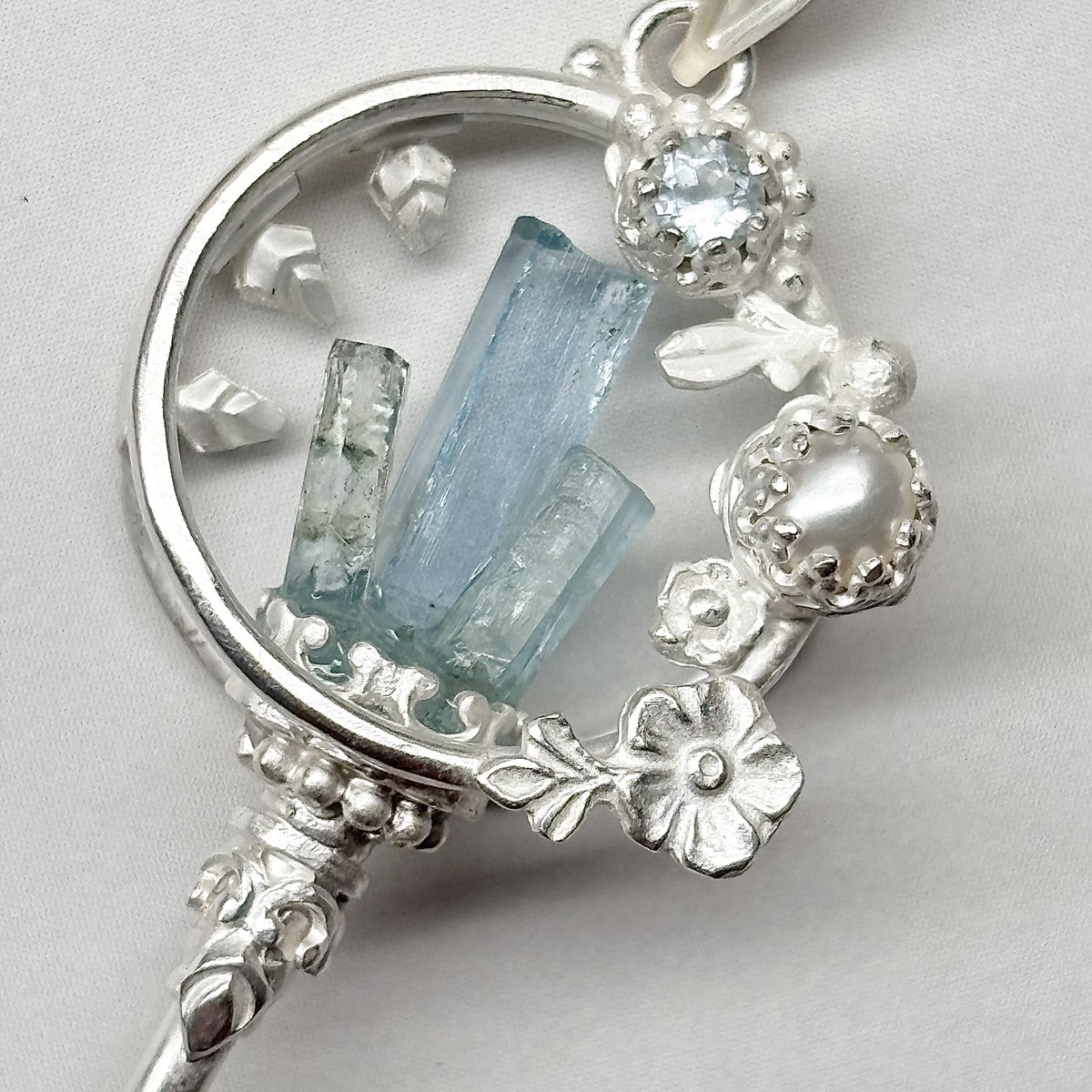 リツプラネタリウムのようなインクル☆非加熱アクアマリン☆ペンダント