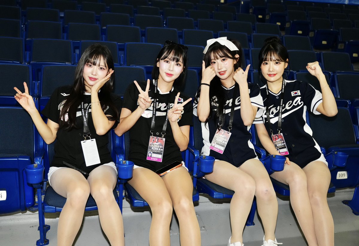 侍ジャパン vs韓国戦】 第2戦前に笑顔で対応😆 紺のユニホーム姿で