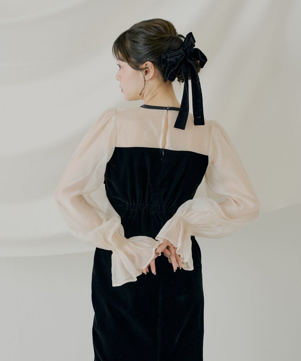 クリスマスや年末年始のイベントに✨ 繊細なシアー素材と上品なベロア
