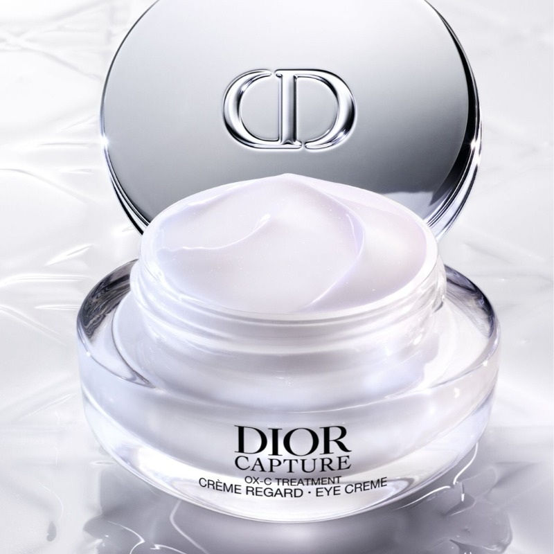 肌の酸素運搬に着目。 乾燥によるくすみをケアする目元用クリーム