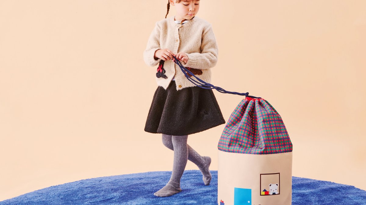 期間中、対象金額55,000円（税込）以上お買い上げの方にノベルティを