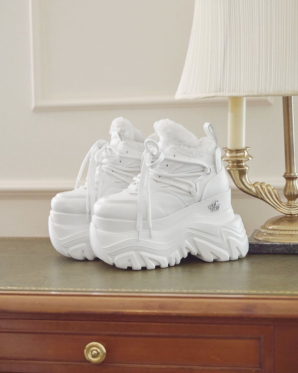 𝐍𝐄𝐖 𝐀𝐑𝐑𝐈𝐕𝐀𝐋 】 12.4cmソールのボリューム感とファー素材