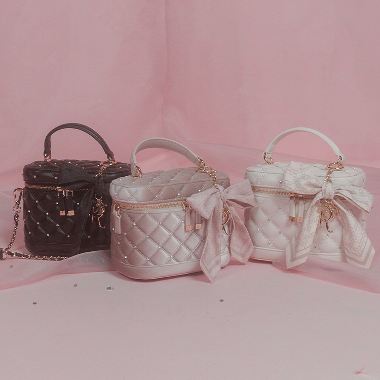 ✨再入荷予約受付開始✨ お問い合わせ多数の、 『2WAY リボンチャーム