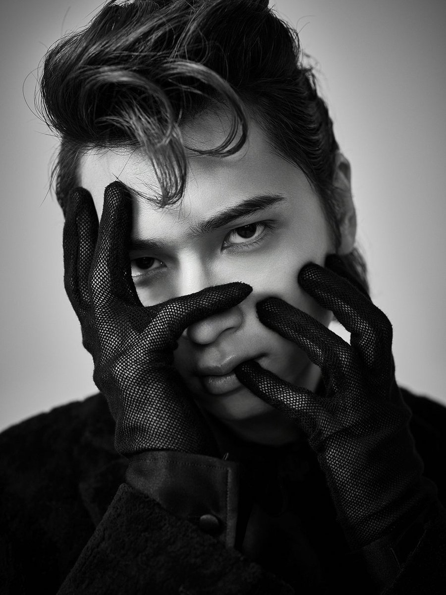 2冊目の写真集を出すことになりました！ 制作に携わる方々とかなり