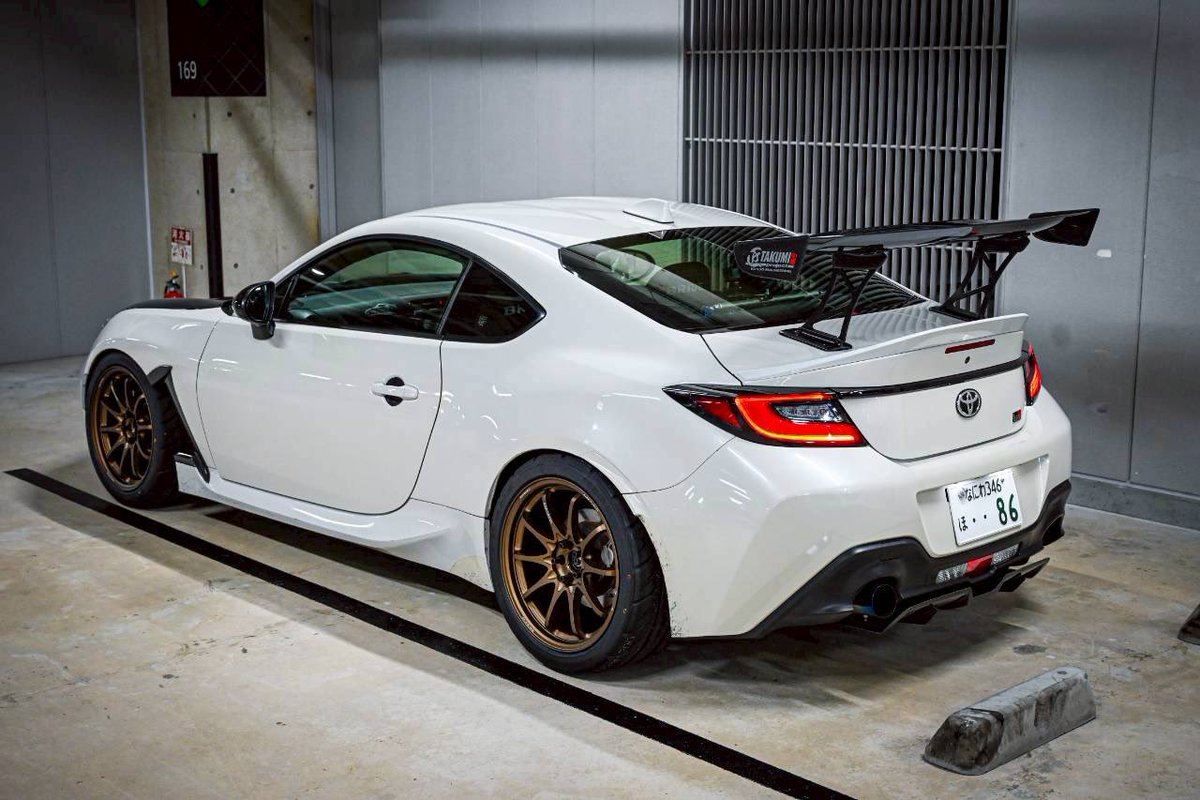 近藤エンジニアリング GTウィング 3D-Line 1410mm ハイマウントステー