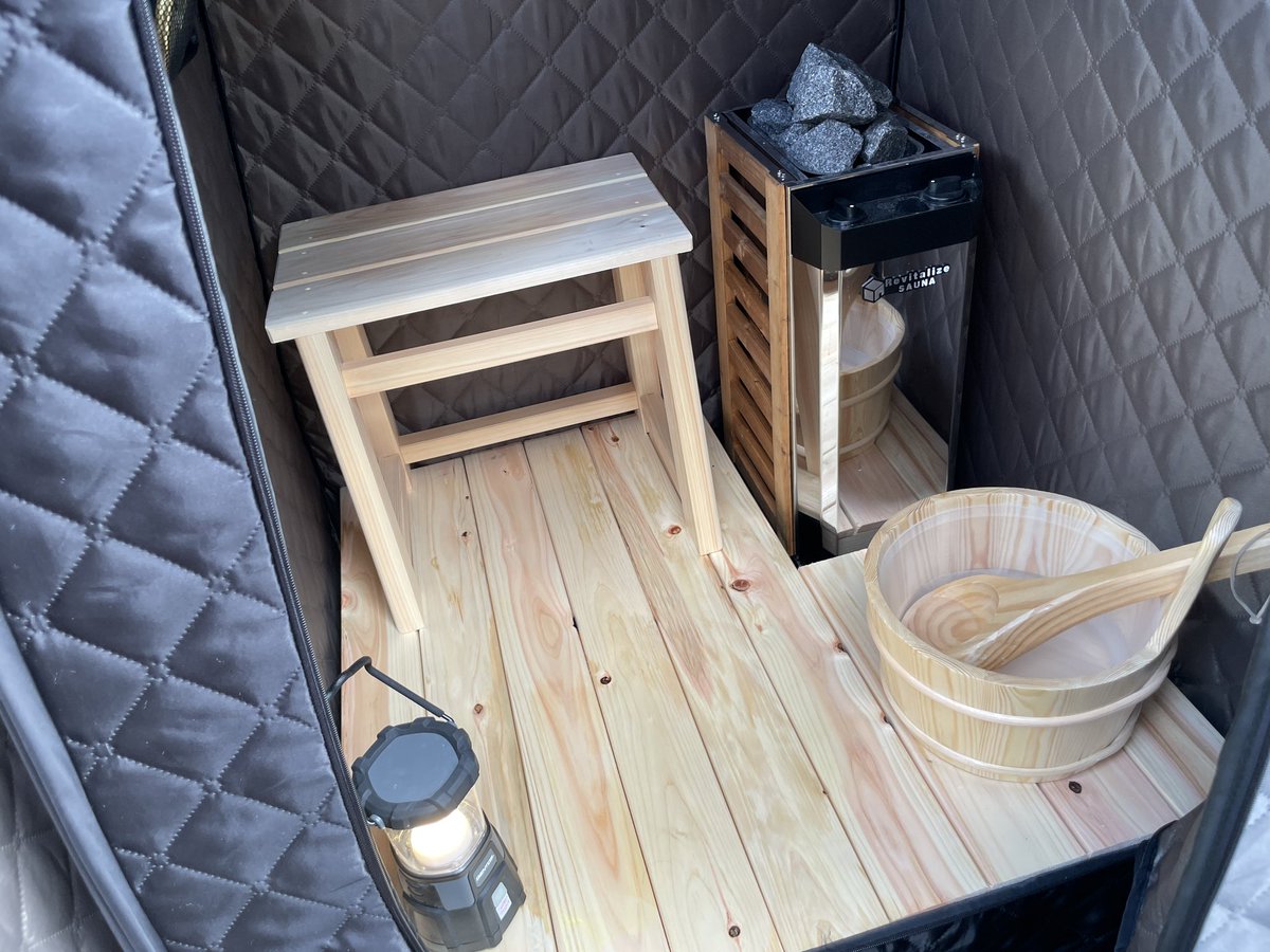 さっそくカスタム。 すのこDIYして20cm底上げ。 座面37cmのひのき椅子