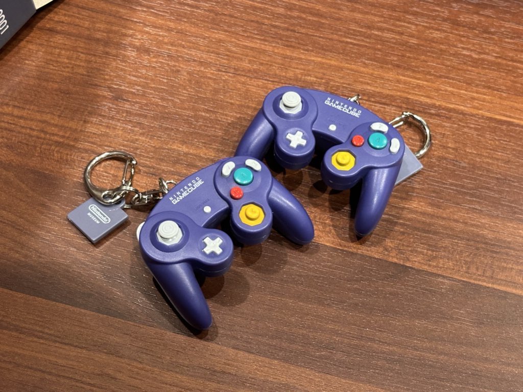 ゲームハードキーホルダーコレクションのクオリティ高くて良すぎる