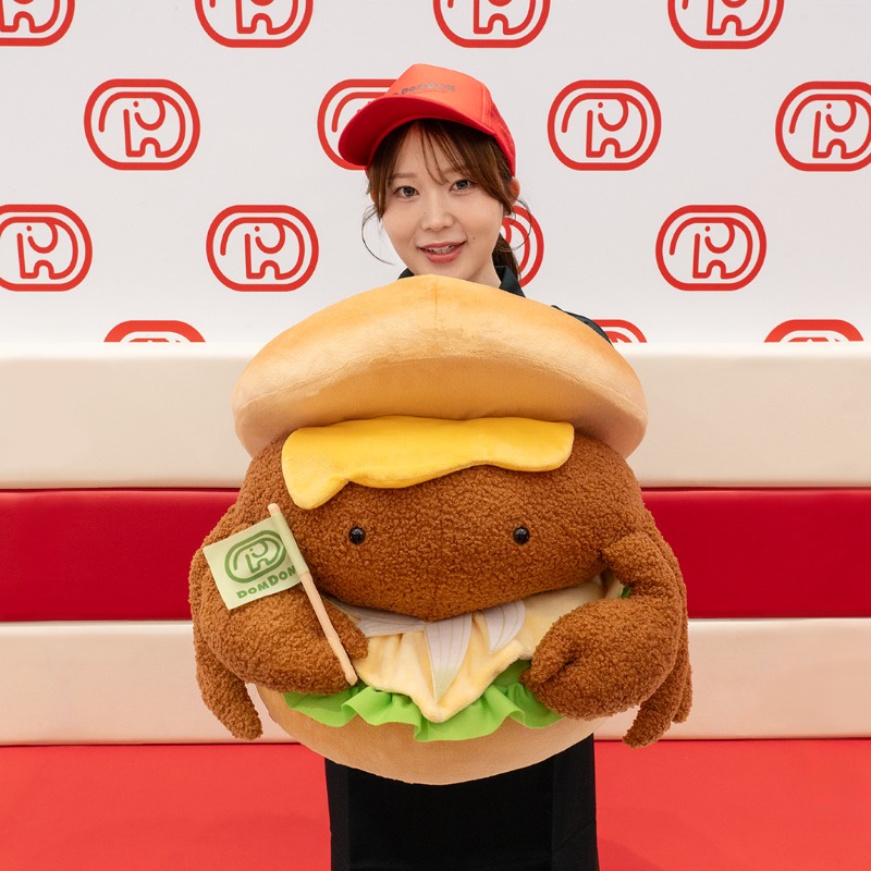 タイトーくじに「ドムドムハンバーガー」のくじが登場！ 新しいカラー