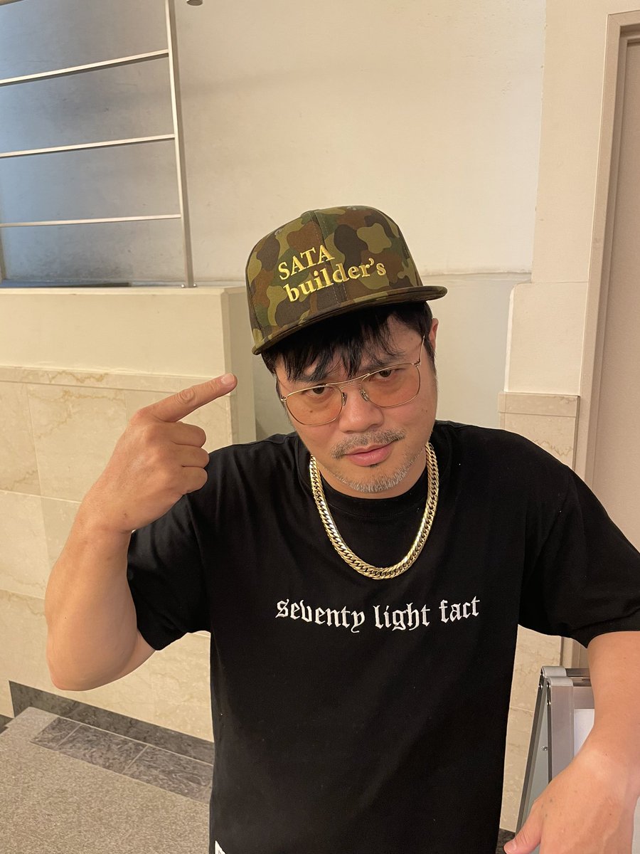 物販情報】 #佐田ビルダーズ 新作キャップ発表⭐️ 「ひとり芝居7