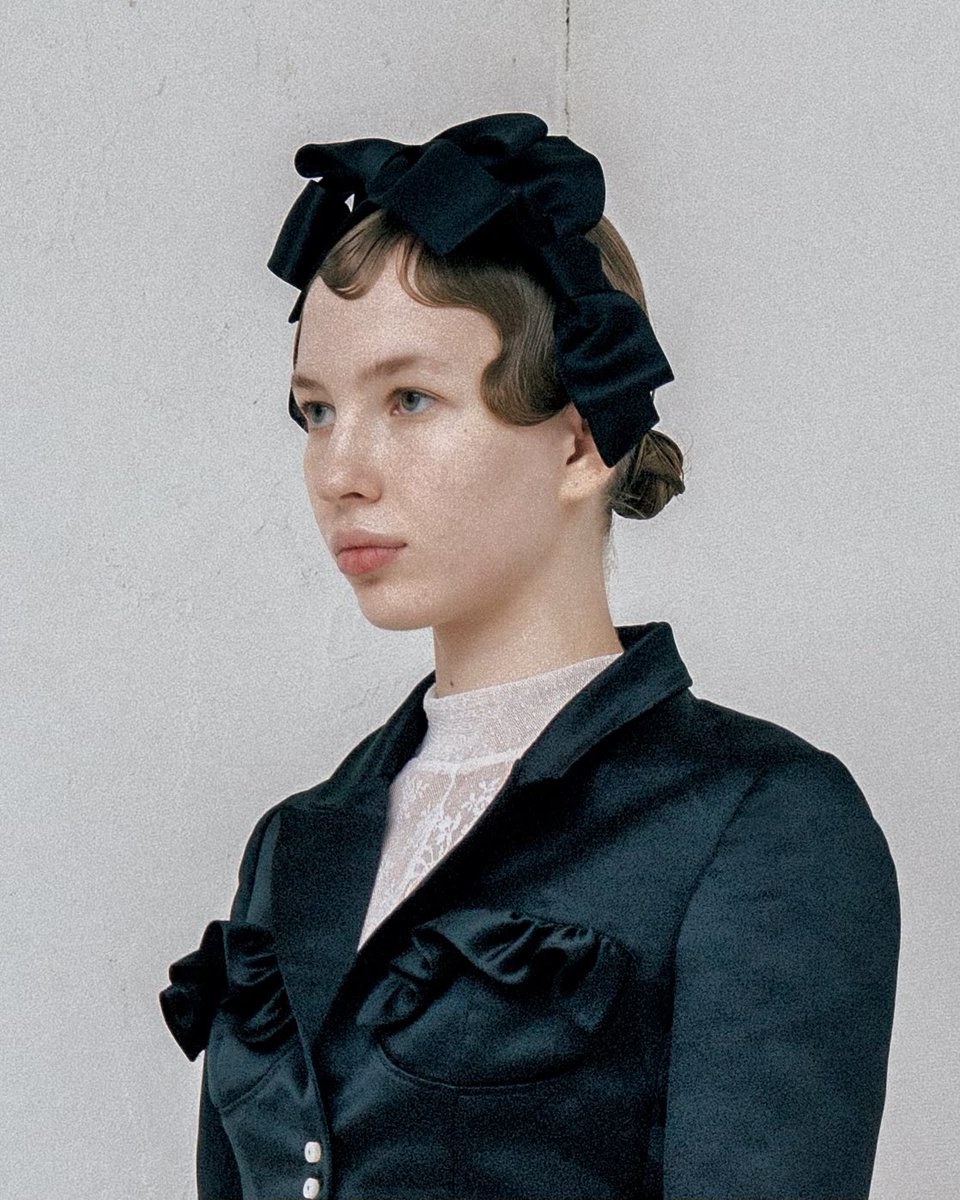 9月に発表してから大人気のリボンカチューシャ🎀は、是非お帽子のよう