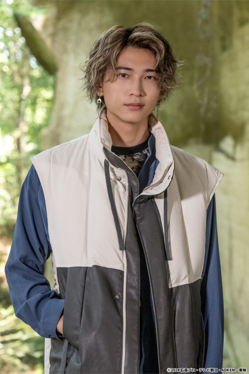 仮面ライダーヴラム/ラーゲ9着用衣装トップスMサイズ 仮面