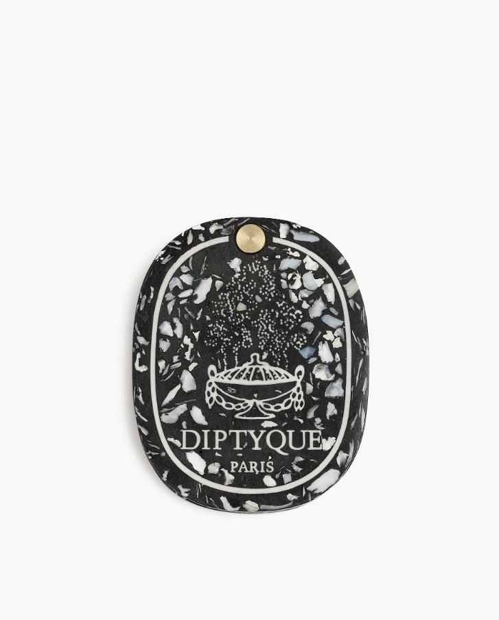 diptyqueの新作のスライドポケットミラー可愛い！ 貝殻の破片を