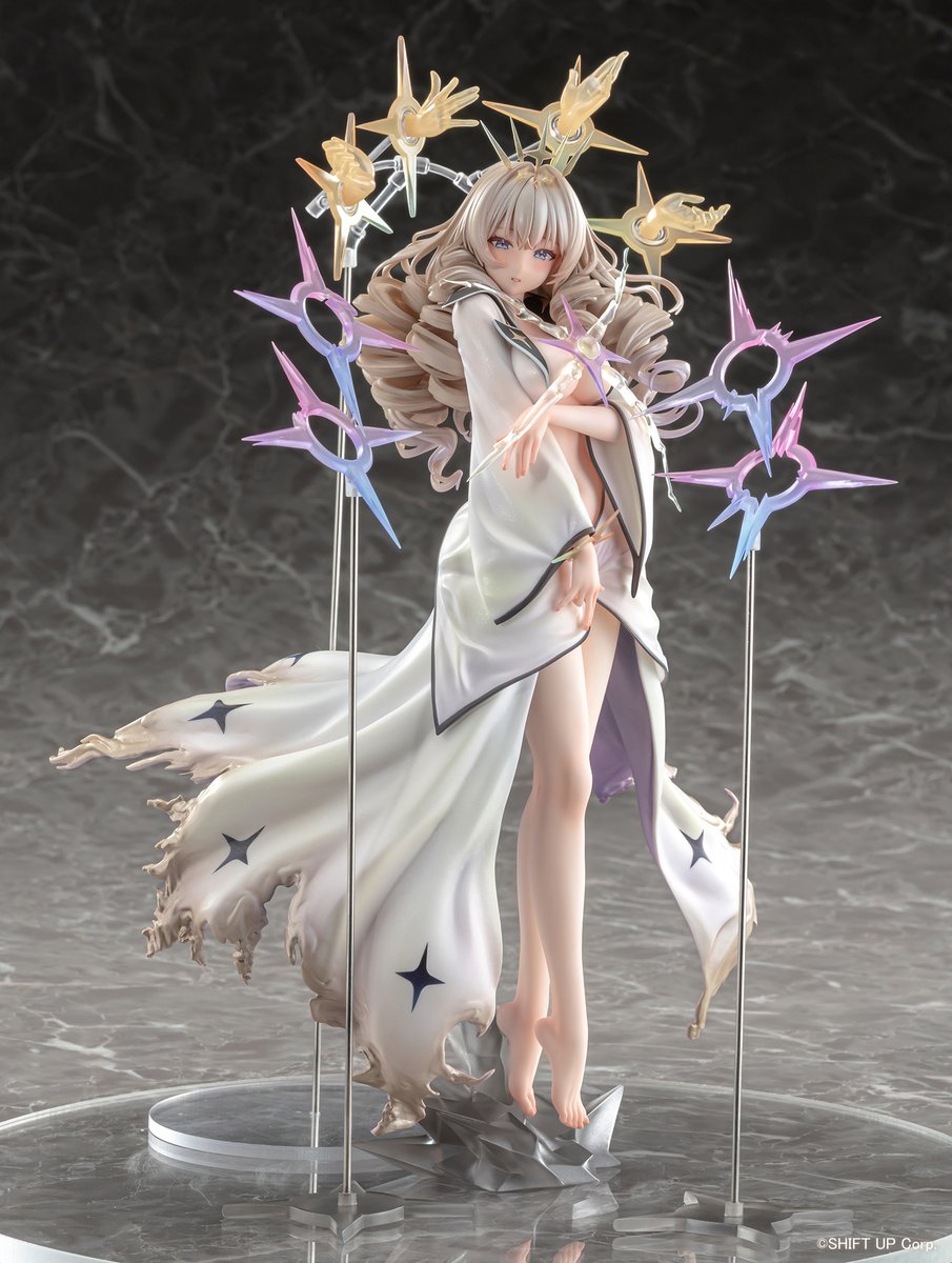 🌟好評配信中の人気スマホゲーム「勝利の女神：NIKKE」より「クラウン