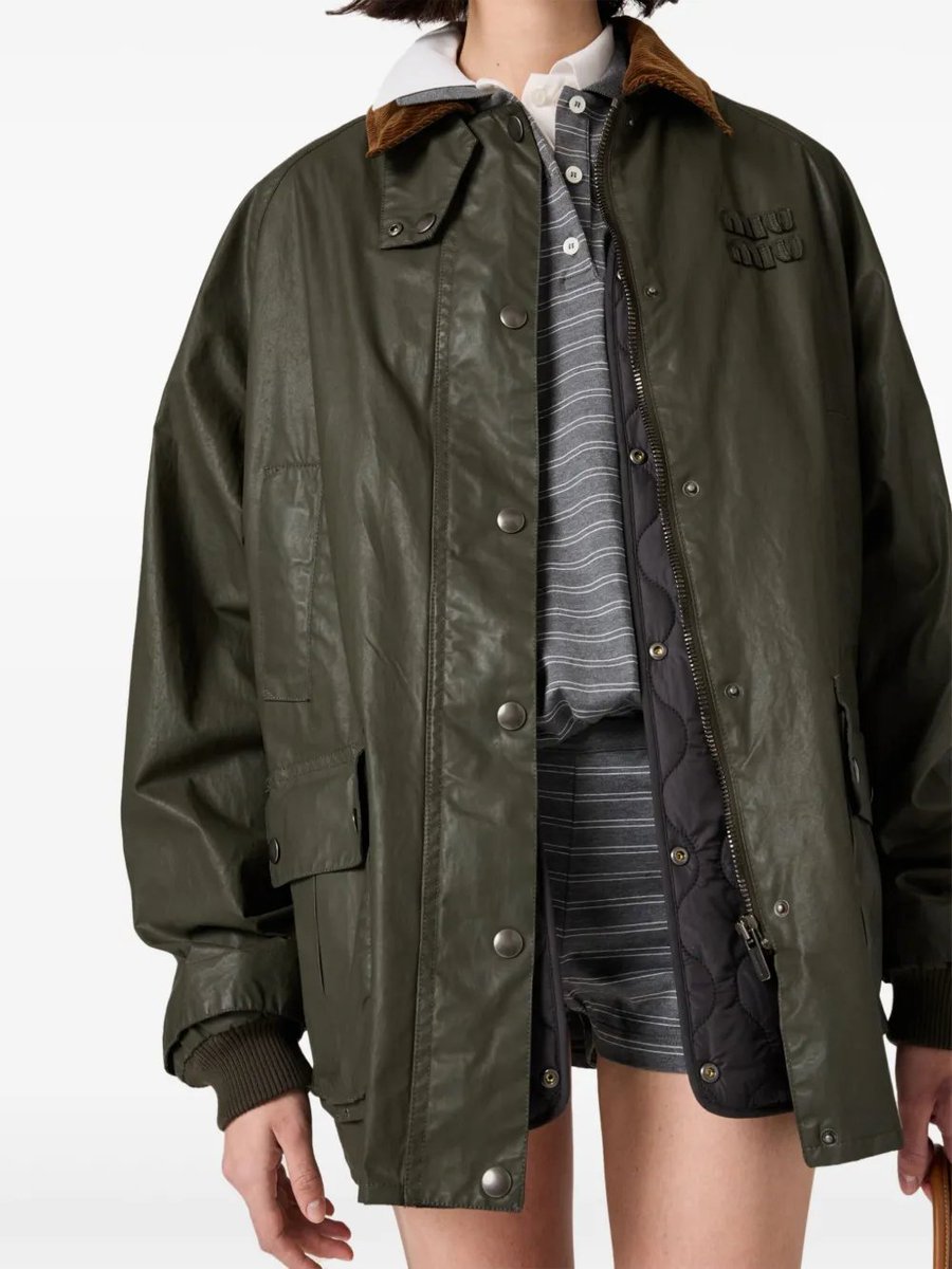 miumiuのバブアー、これバブアーじゃないんですか？？？ 66万円って