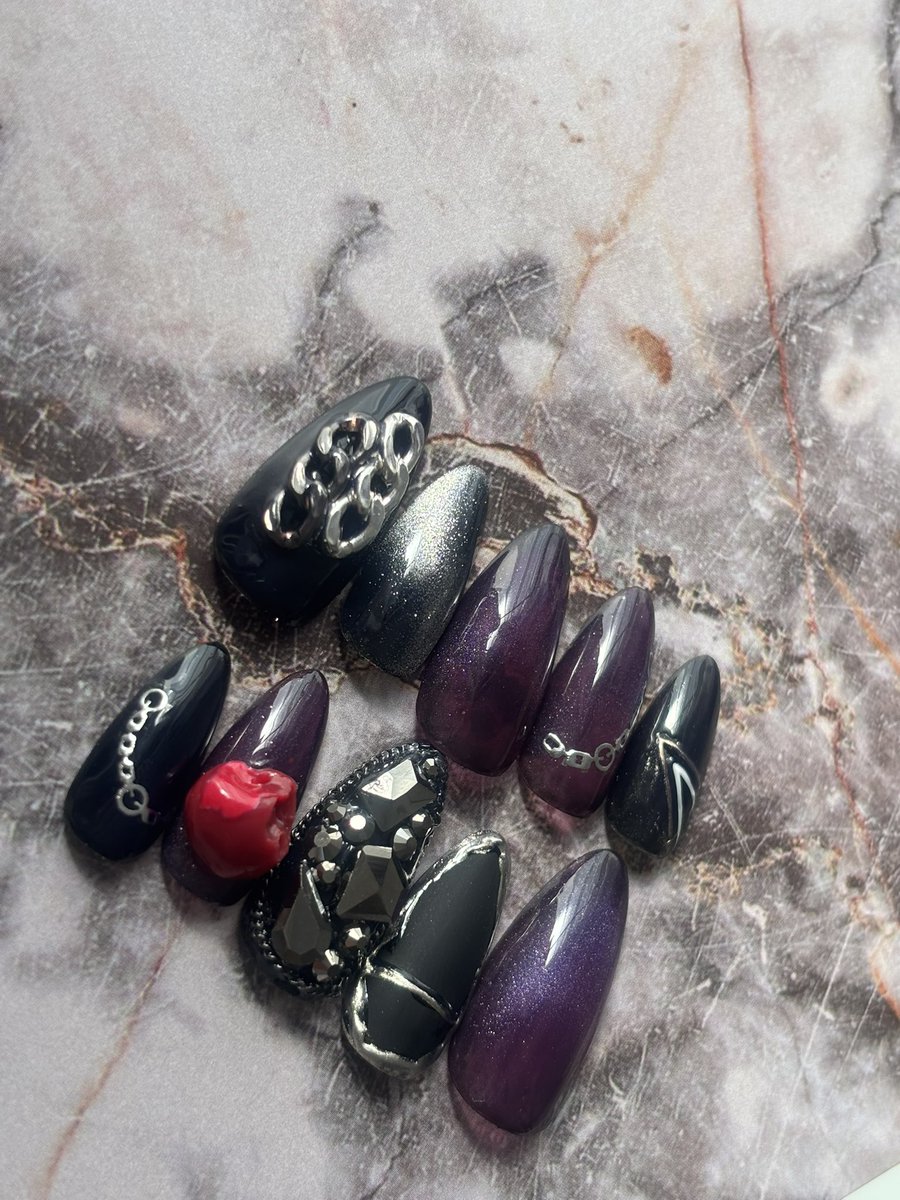 恋と深空 マヒル 概念ネイルチップ お客様よりオーダー頂き制作 瞳の色