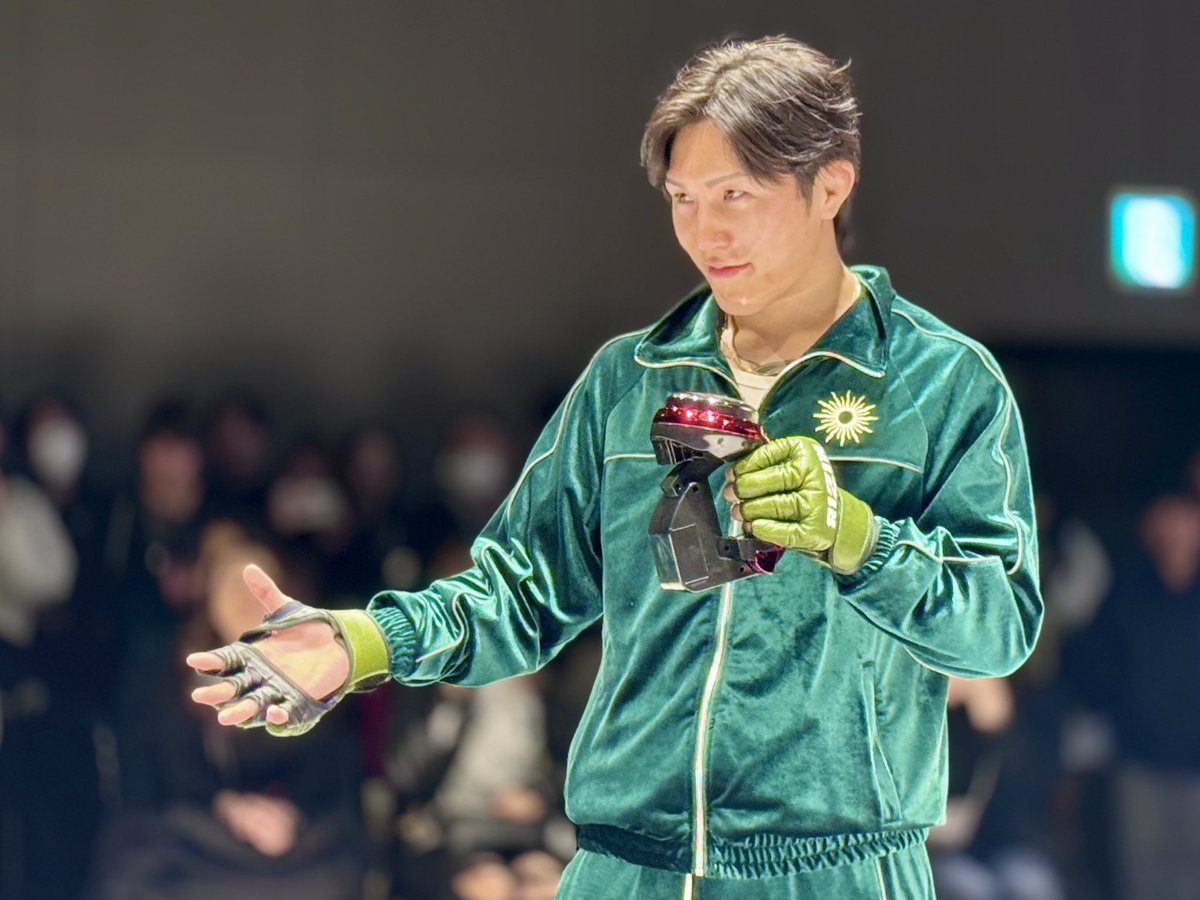 伊藤裕樹　ジャージ　セットアップ