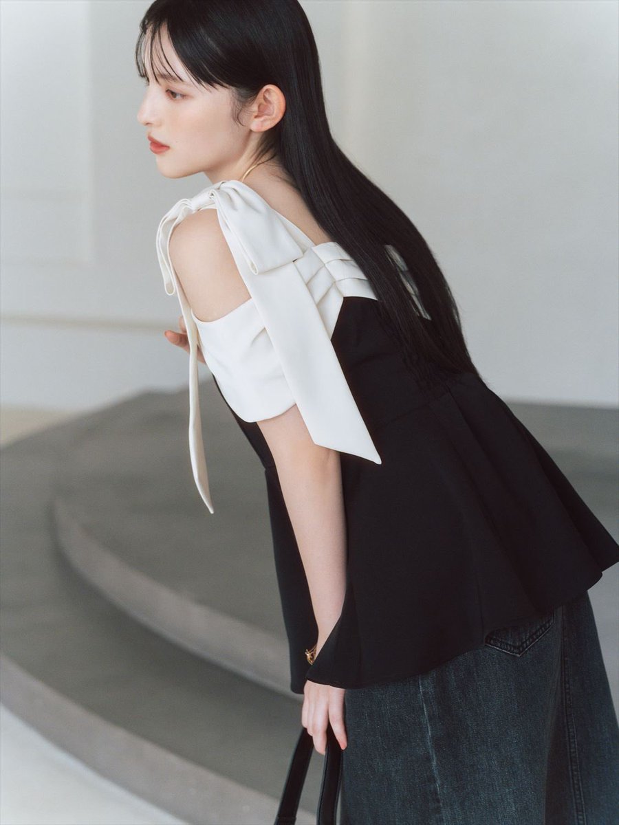 オフショルリボンペプラムトップス ワンショル Rirandture Recommend item <オフショルリボンペプラムトップス> ¥16,500(tax in