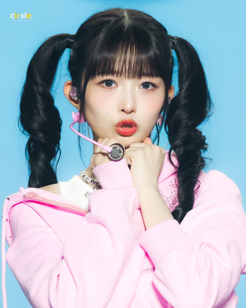 レイちゃん! はーい! 何が好き?🥹 250406 IVE SCOUT #IVE #아이브 #REI