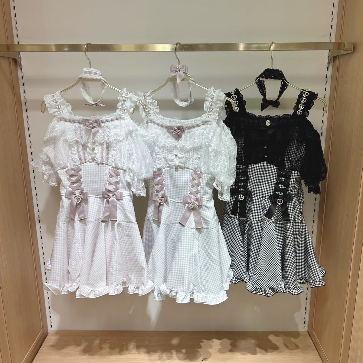 ❤︎ 𝐋𝐈𝐙 𝐋𝐈𝐒𝐀 近鉄Pass'e店 ❤︎ #オフショルレイヤード