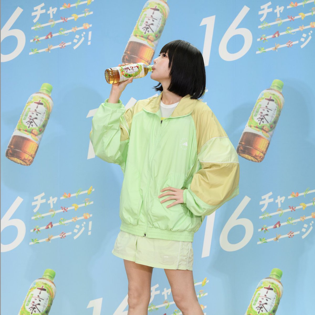 あの 登場！ 本日&明日二子玉川ライズ ガレリアで開催中の #十六茶 の