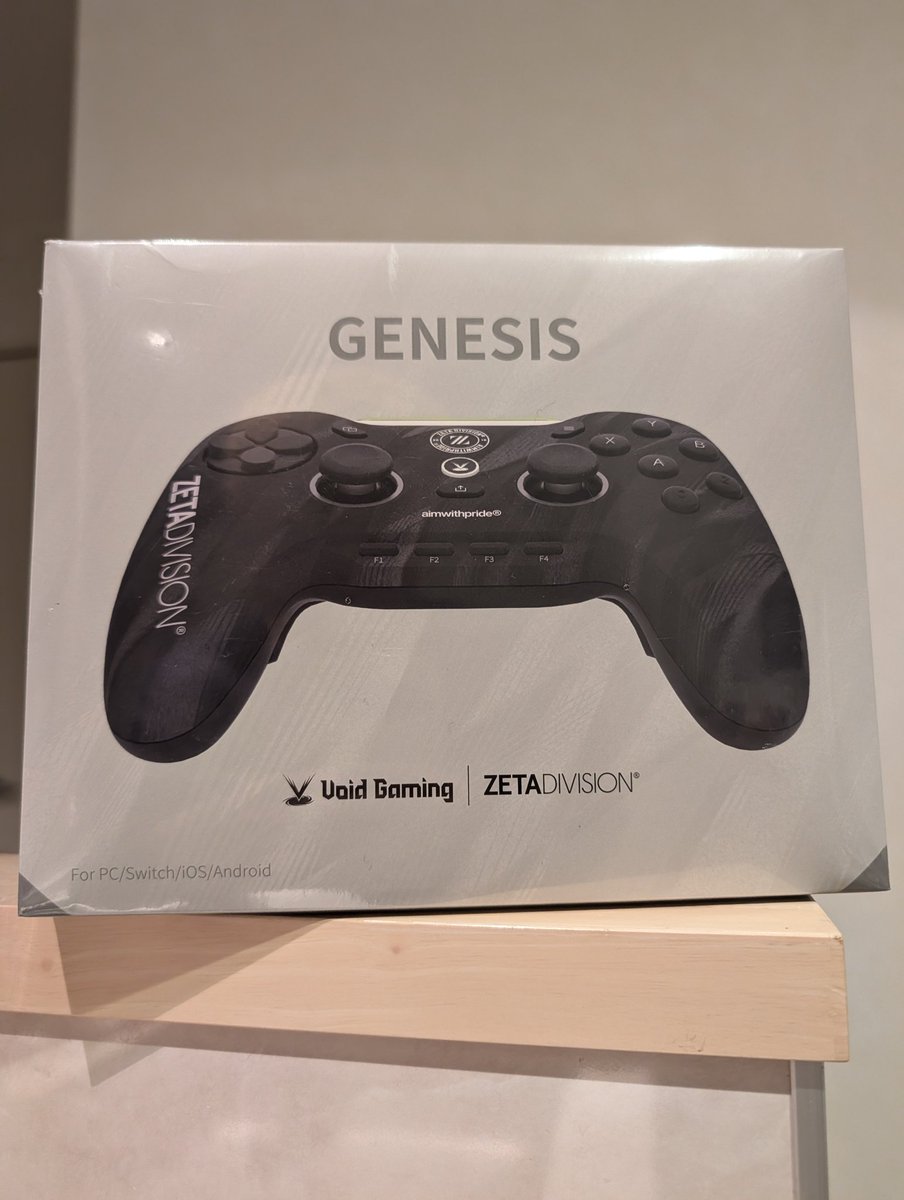 VOID GAMING様から「Void GENESIS x ZETA DIVISION」コントローラーを