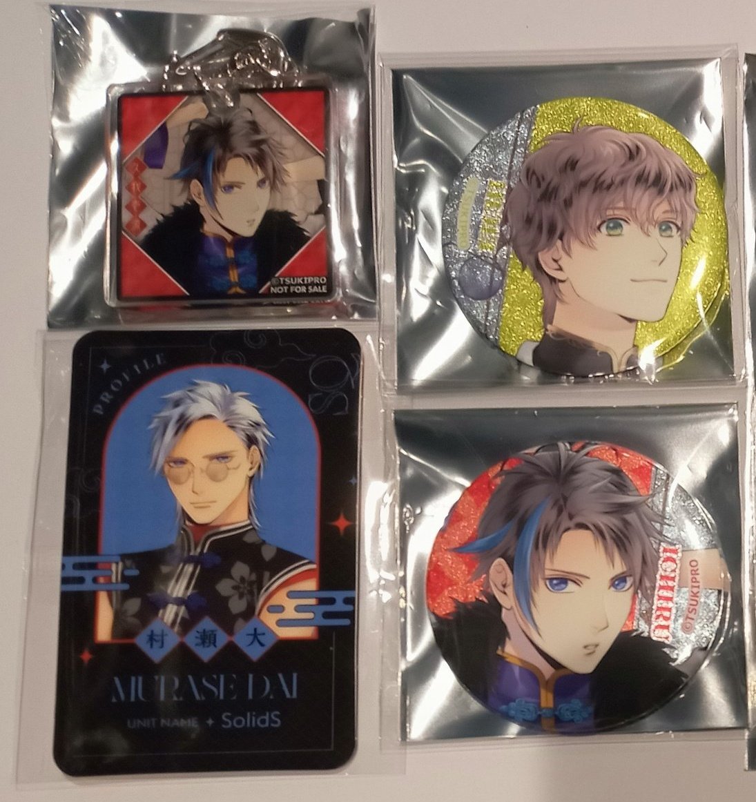 交換】ツキプロ カラ鉄 SQ 缶バッジ プロカ チャーム 《譲》大、英知