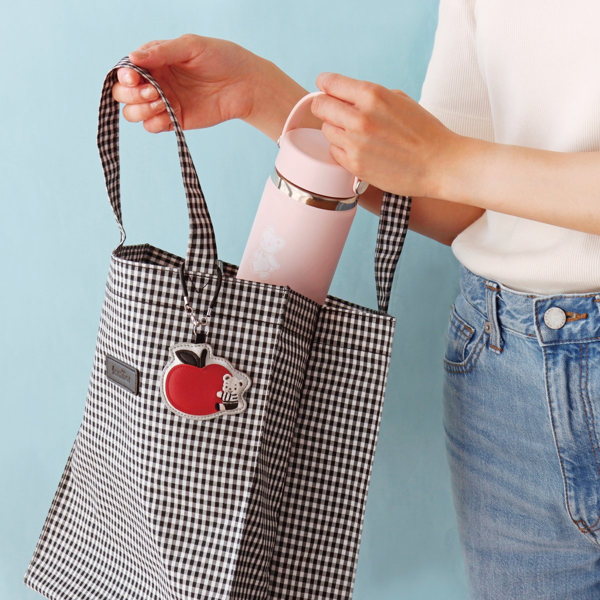 再入荷のお知らせ／ ギンガムチェックのトートバッグを再販売🍎 🕒2月