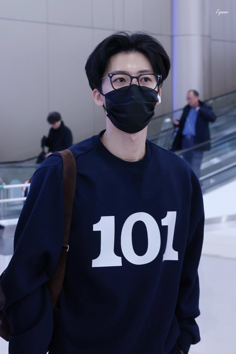 NCT DREAM's Jaemin Rocks Lee Jeans Look Returning from Tokyo