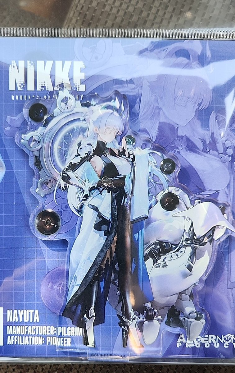 ナユタのアクスタですねぇ