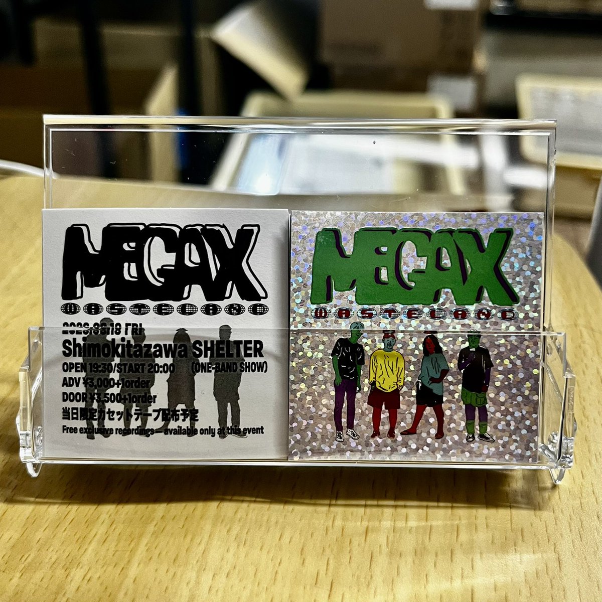ワンマンに向けて告知配布用のホログラムステッカー作成しました